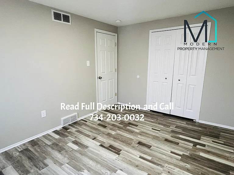 27035 Marshall St — Photo 8