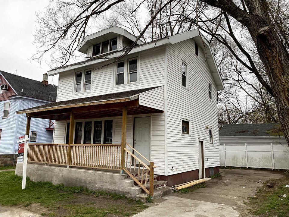 1st image of 708 Neland Ave SE