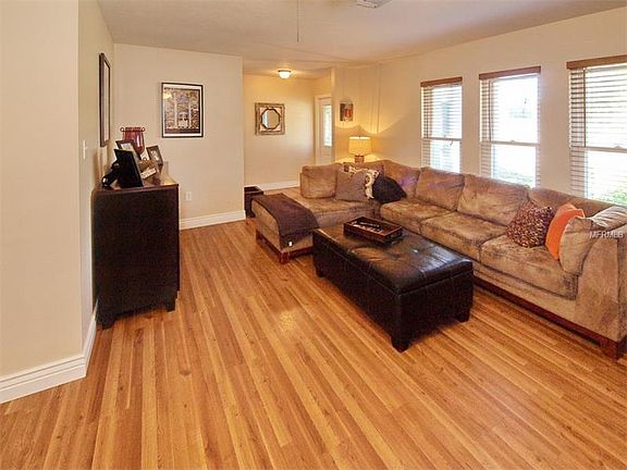 5th image of 2800 Indianwood Dr