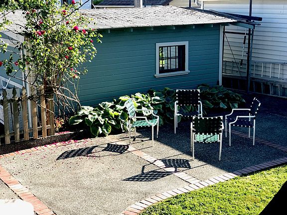 2nd image of 3008 N 8th St #3