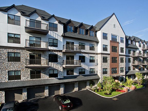 The Tudor inspired architecture of Fort Hill Apartments