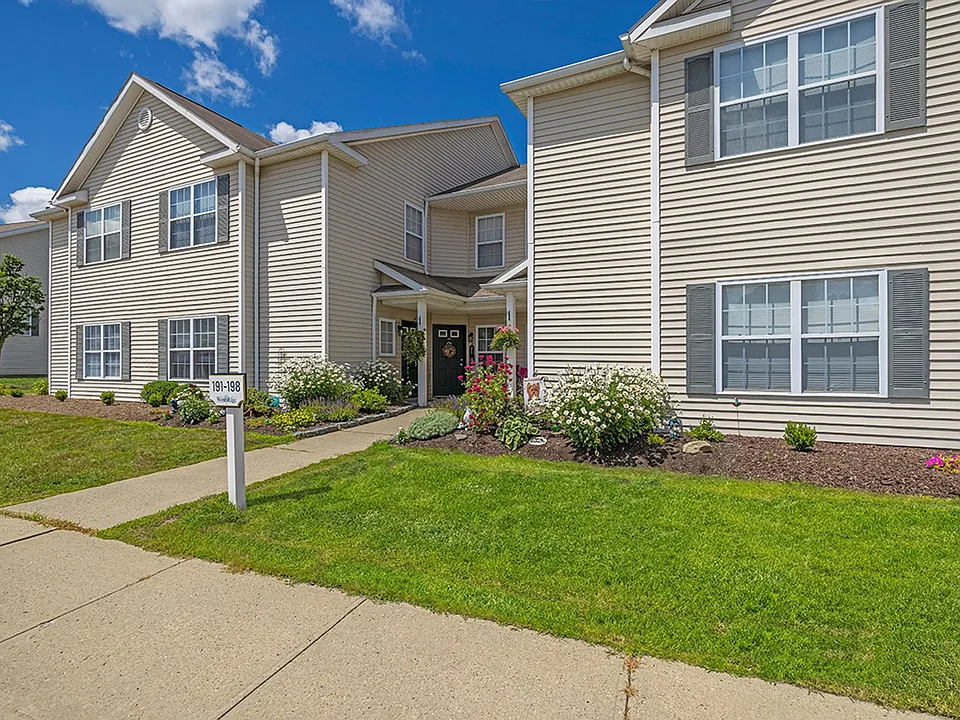 WoodsEdge Apartments