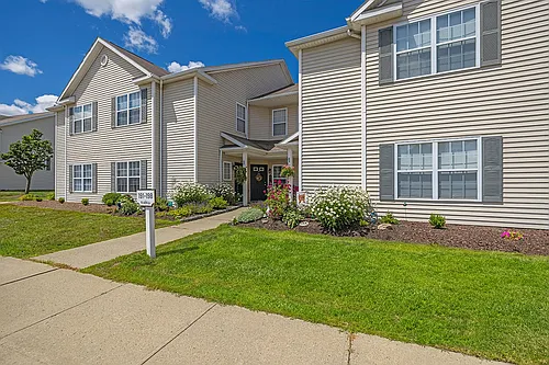 WoodsEdge Apartments Photo 1