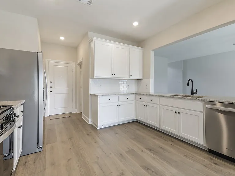 804 Princeton Hts — Photo 10