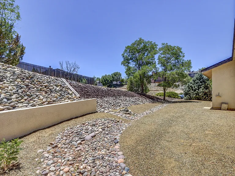 4261 N Tonopah Dr — Photo 23