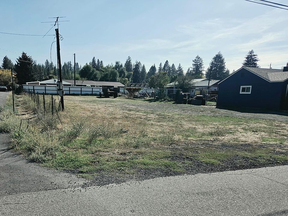 2nd image of 4718 E 6th Ave
