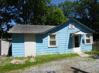 215 Ledge Landing Rd, Landing, NJ 07850