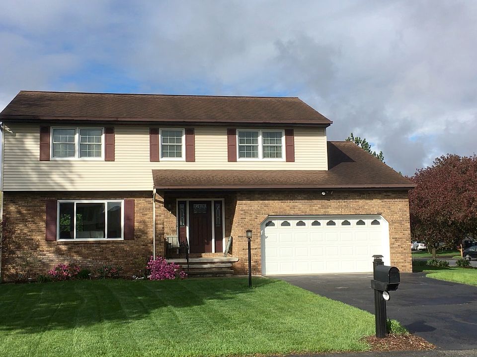 1st image of 34 Hearthstone Dr