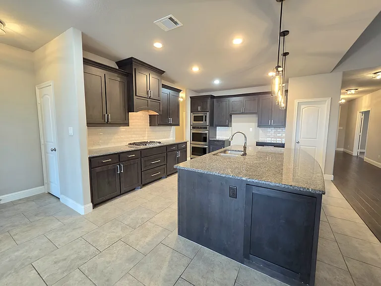 6916 Talon Dr — Photo 4