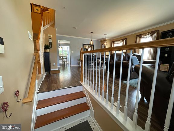 2nd image of 1517 Chester Town Cir E