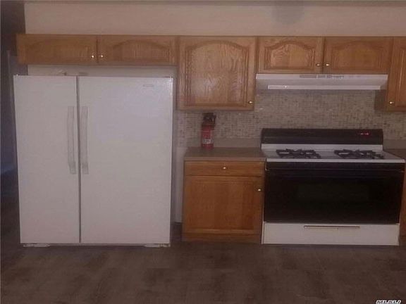 3rd image of 4 Johnson St