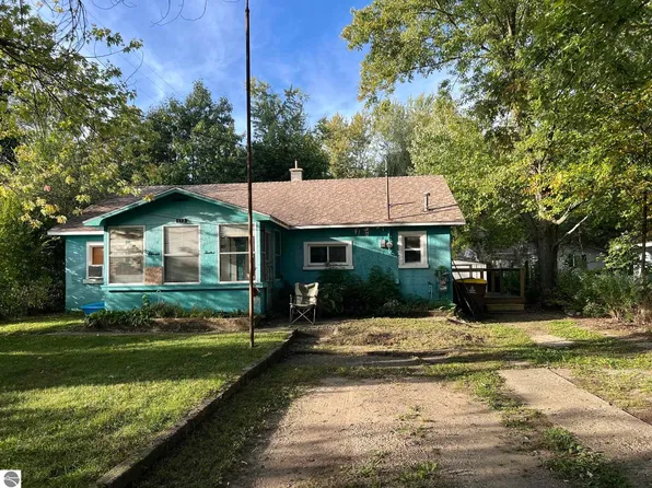 1112 Harold St, Mount Pleasant, MI 48858