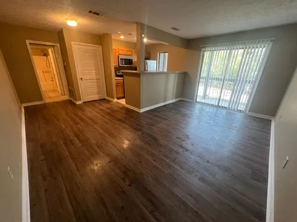 297 Peabody St APT 18, Athens, GA 30605
