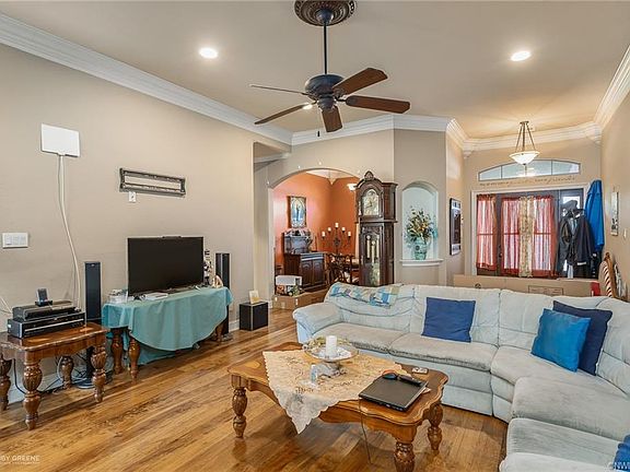 4th image of 4029 Elizabeth Ln