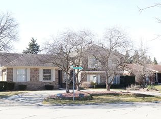 15554 S Royal Doulton Blvd, Clinton Township, MI 48038