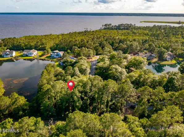 11042 Windward Drive, New Bern, NC 28560