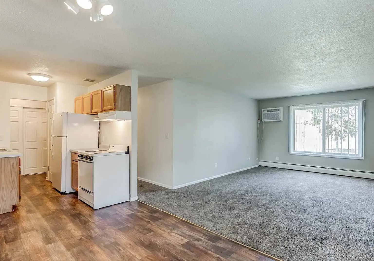 Century Oaks Apartments — Photo 1