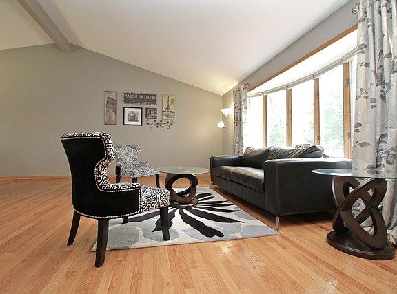 4th image of 534 E Willow Ct