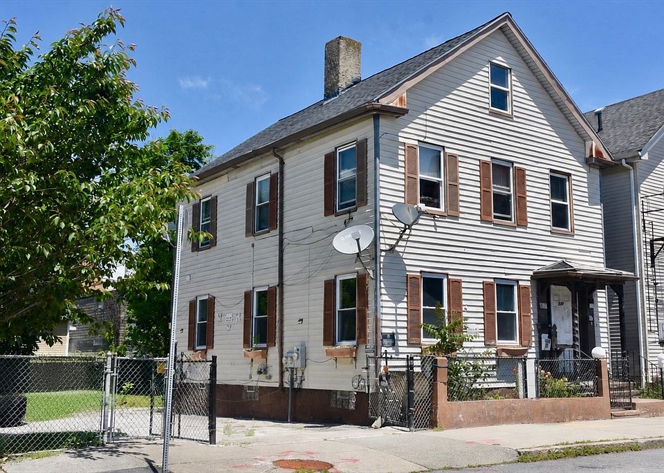 1st image of 127 Grinnell St