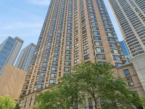 401 E Ontario St APT 4106, Chicago, IL 60611