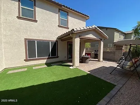984 S Olympic Dr — Photo 2