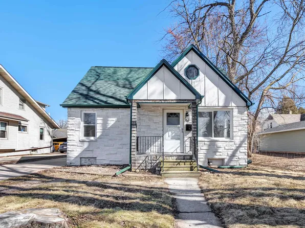 405 2nd St, Neenah, WI 54956