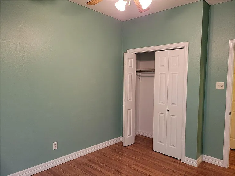 1501 Prather St — Photo 5