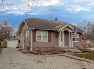 924 4th St NE, Hampton, IA 50441