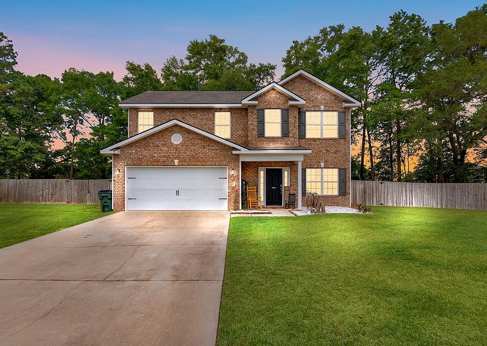 1st image of 117 Arbor Cir NE