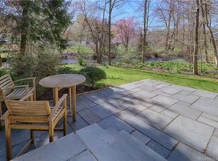 64 Sport Hill Pkwy, Easton, CT 06612