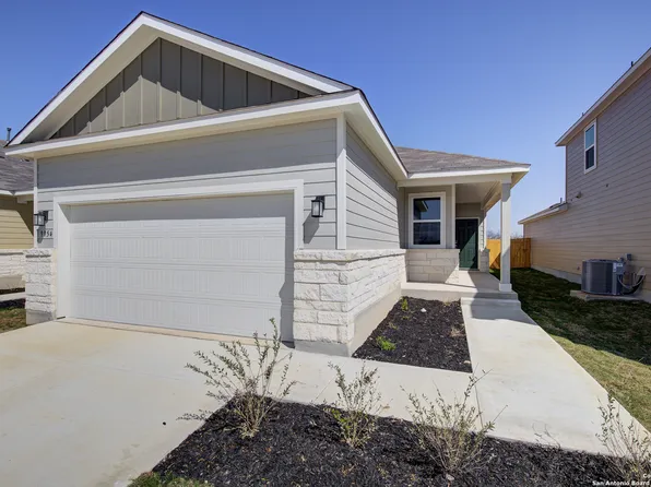9954 Forestier Grn, San Antonio, TX 78214