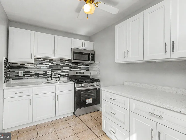 416 Hornel St #2 — Photo 7