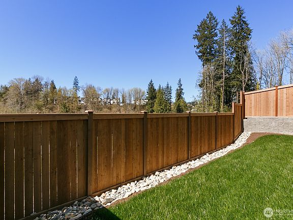 4th image of 20313 94th Drive NE