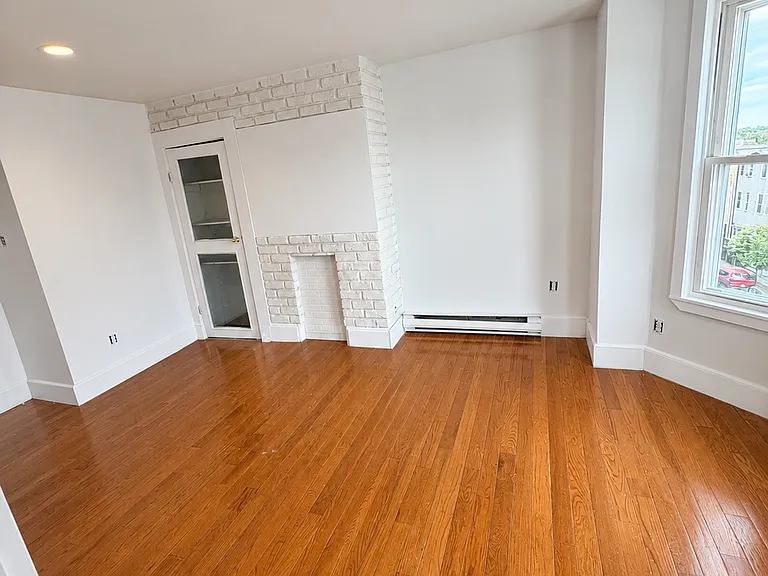 280 Lexington St #3A — Photo 10