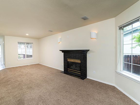 5th image of 3389 NE Stonebrook Loop