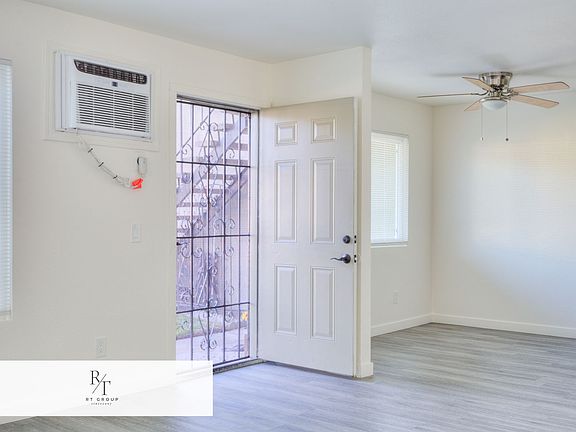 3rd image of 2547 E Hayes Dr