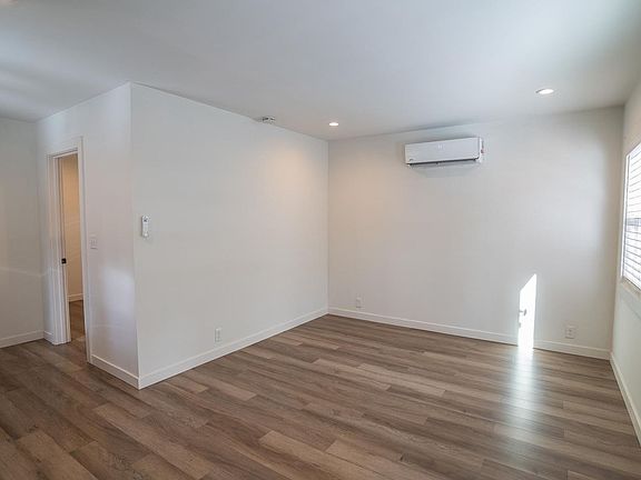 4th image of 8683 Rainbow Ave #1