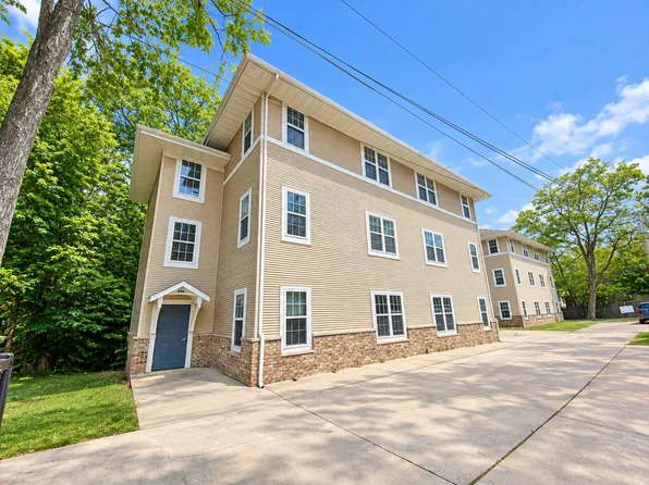 606 1/2 W Elm St, 606 1/2 W Elm St #37e5e63a6, Urbana, IL 61801