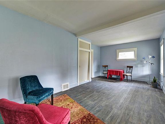 5th image of 9001 Rosewood Ave