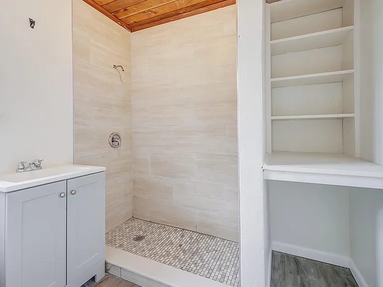 652 Hernando St #C — Photo 10