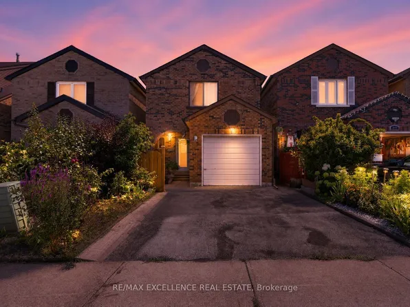 91 Woolenscote Cir, Toronto, ON M9V 4R6