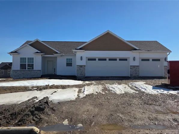 3461 Winchester Dr, Marion, IA 52302