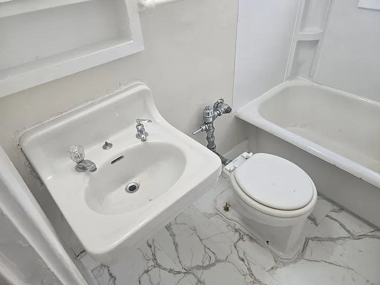 922 Fulton St — Photo 9