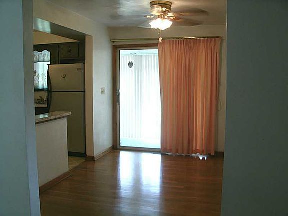5th image of 110 Elm Ave