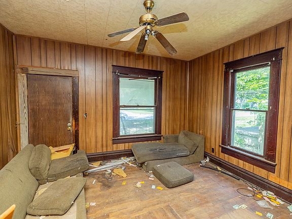 4th image of 1007 S Jefferson Ave