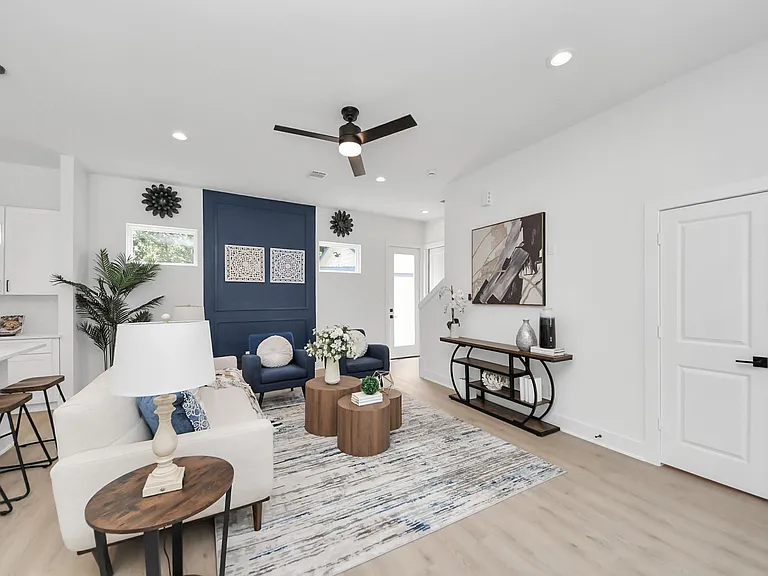 860 Rachel St #A — Photo 6