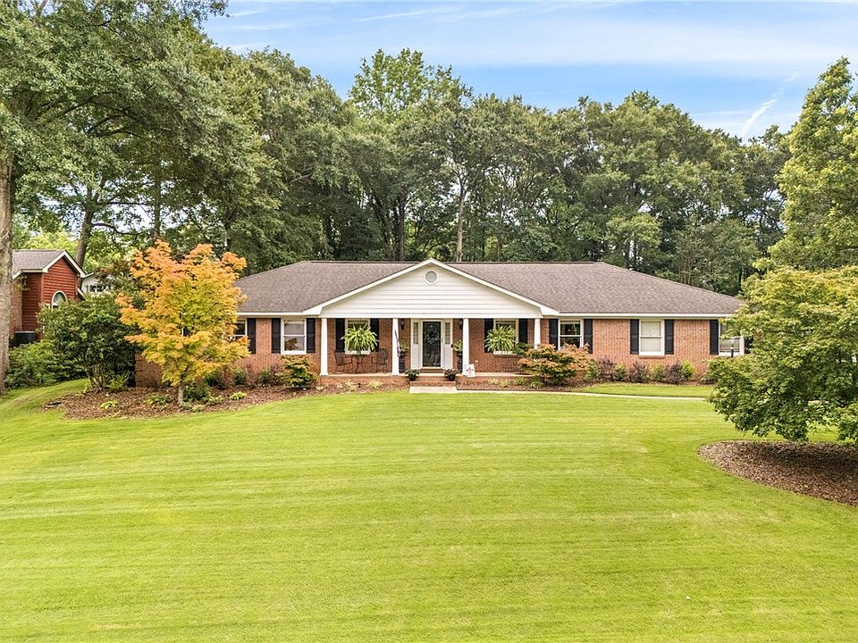 1st image of 503 Winterburn Ave
