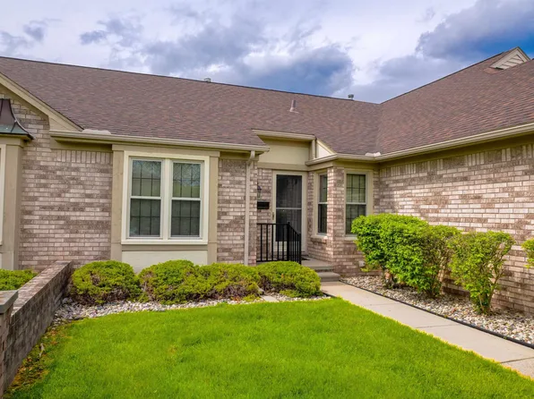 15453 Heather Ridge Trl, Clinton Township, MI 48038