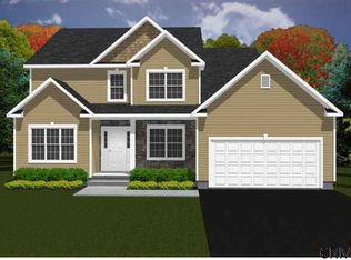 15 Alexandra Ct, Halfmoon, NY 12065