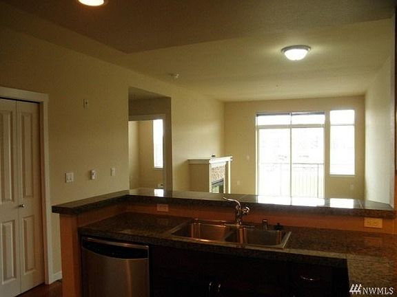 4th image of 16141 Cleveland St Unit 307